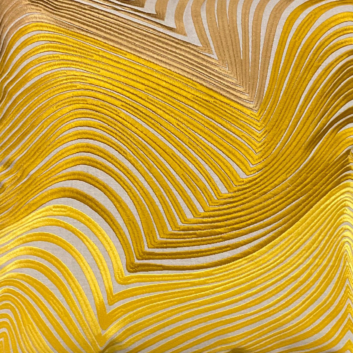Cushion swirls yellow/natural CO 50x50