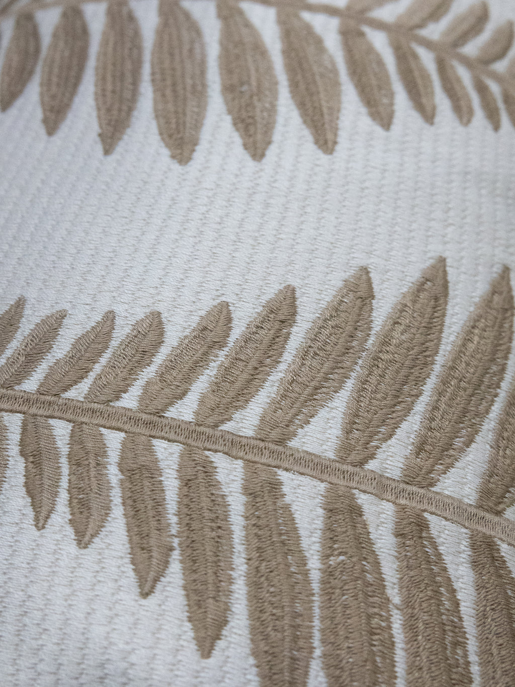 Cushion ISILDUR 60x35cm brown