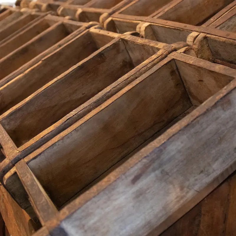 Display cabinet wood 135x60x175